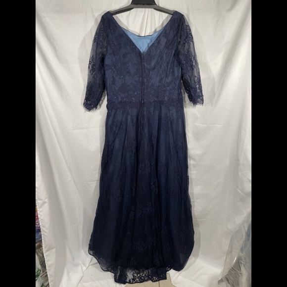 NEW La Femme [ 14 ] 3/4 Sleeve Embellished‎ Lace A-Line Gown in Navy - Picture 10 of 12